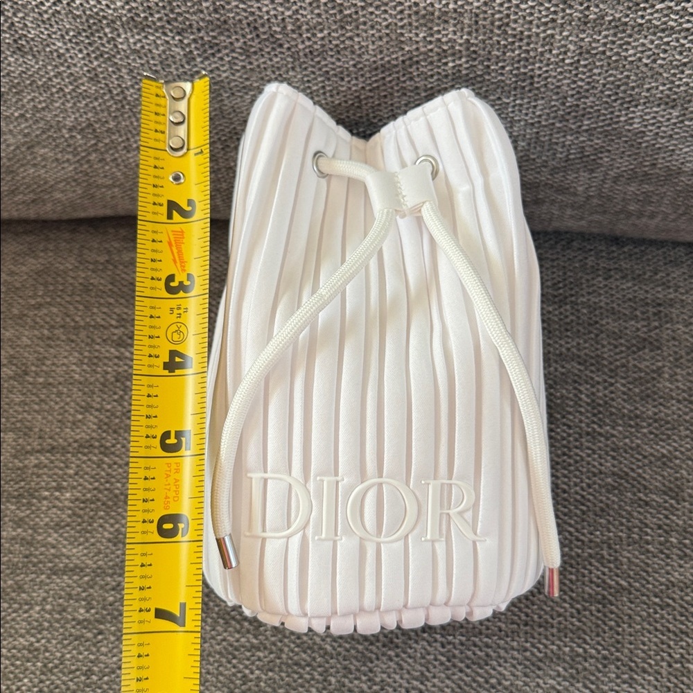 Dior Beauty Pleated Drawstring White Pouch Cosmetic Bag New Authentic - Picture 15 of 17